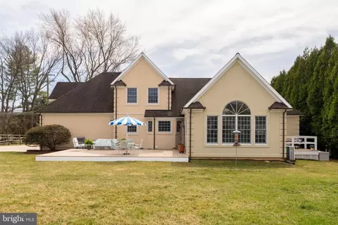 Exterior - 604 Valley View Rd, Towson, MD 21286 photo 9 of 12