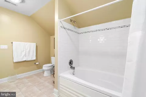 Bath - 604 Valley View Rd, Towson, MD 21286 photo 6 of 7