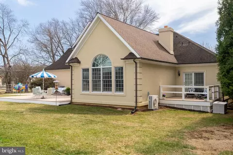 Exterior - 604 Valley View Rd, Towson, MD 21286 photo 11 of 12