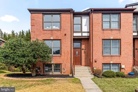 18 Faraday Dr, Lutherville Timonium, MD 21093