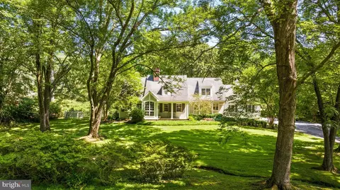 4 Chittenden Ln, Owings Mills, MD 21117