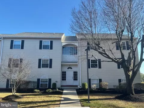 8 Brooking Ct #301, Lutherville Timonium, MD 21093