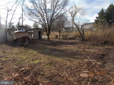 Exterior - 2410 Cooper Ave, Sparrows Point, MD 21219 photo 4 of 4