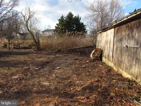 Exterior - 2410 Cooper Ave, Sparrows Point, MD 21219 photo 3 of 4