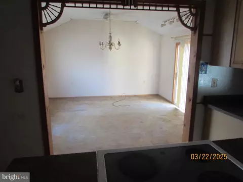 Living - 2410 Cooper Ave, Sparrows Point, MD 21219 photo 1 of 2