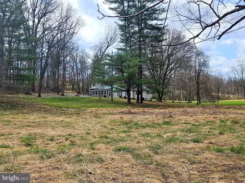 Exterior - 15216 Parrish Rd, Upperco, MD 21155 photo 5 of 7