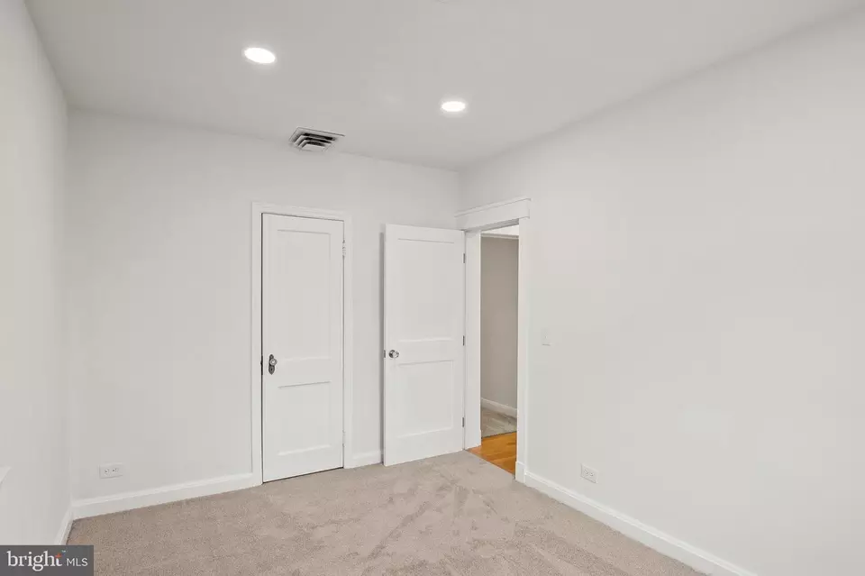 Bedroom - 29 Waterview Rd, Dundalk, MD 21222 photo 6 of 7