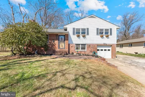 104 Hillside Rd, Catonsville, MD 21228