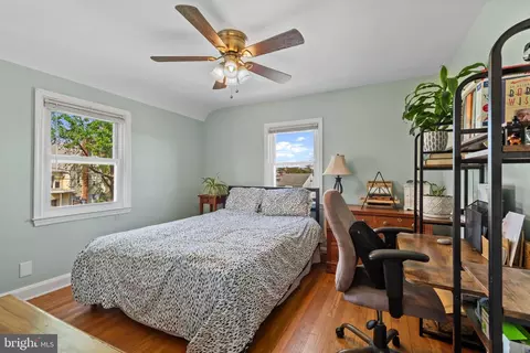 Bedroom - 5532 Oakland Rd, Halethorpe, MD 21227 photo 7 of 13
