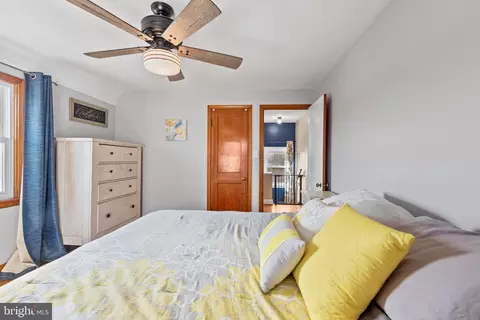 Bedroom - 5532 Oakland Rd, Halethorpe, MD 21227 photo 4 of 13