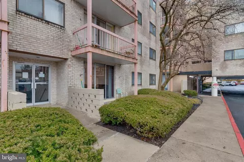 130 Slade Ave #114, Pikesville, MD 21208