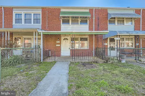 2023 Larkhall Rd, Dundalk, MD 21222
