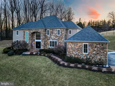 6 Paladia Way, Pikesville, MD 21208
