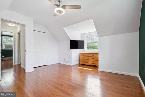 Entry Way - 6207 Elmbank Ave, Baltimore, MD 21209 photo 3 of 4