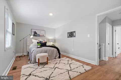 Bedroom - 4100 West Dr, Baltimore, MD 21229 photo 1 of 4