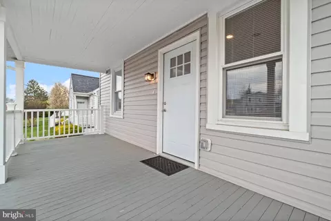 Exterior - 4100 West Dr, Baltimore, MD 21229 photo 1 of 2