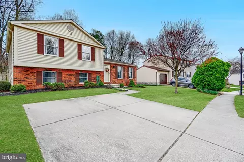19 Yew Rd, Essex, MD 21221