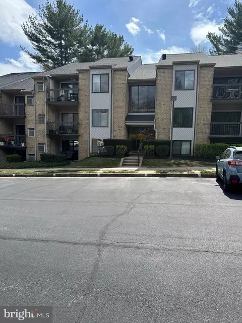 7 Bailiffs Ct #301, Lutherville Timonium, MD 21093