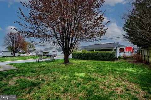Exterior - 3119 Whiteway Rd, Sparrows Point, MD 21219 photo 4 of 5