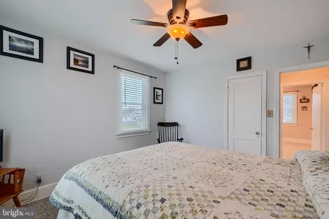 Bedroom - 3119 Whiteway Rd, Sparrows Point, MD 21219 photo 3 of 8