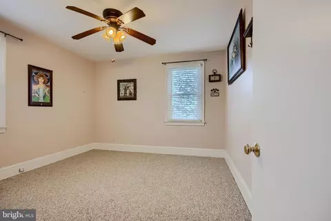 Bedroom - 3119 Whiteway Rd, Sparrows Point, MD 21219 photo 7 of 8