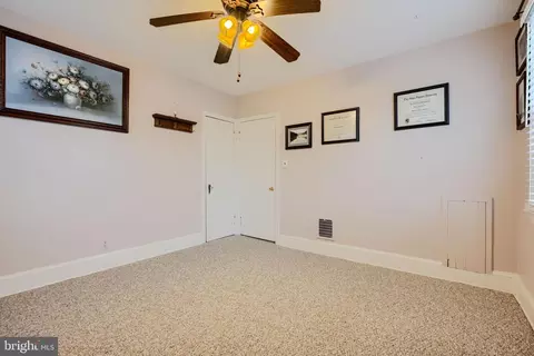 Bedroom - 3119 Whiteway Rd, Sparrows Point, MD 21219 photo 4 of 8