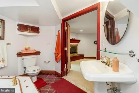 Bath - 1582 Dellsway Rd, Towson, MD 21286 photo 5 of 5