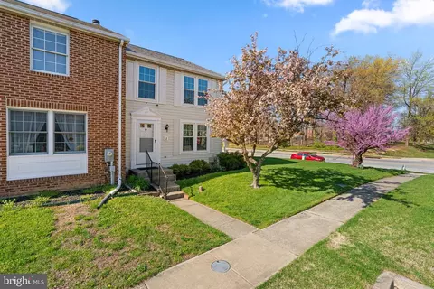 Exterior - 2 Ramsgate Ct, Halethorpe, MD 21227 photo 2 of 7