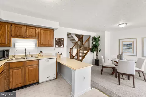 Kitchen - 2 Ramsgate Ct, Halethorpe, MD 21227 photo 2 of 3