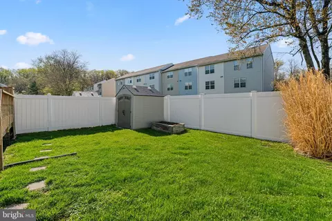 Exterior - 2 Ramsgate Ct, Halethorpe, MD 21227 photo 6 of 7
