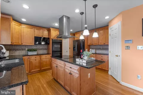Kitchen - 56 Bellchase Ct, Pikesville, MD 21208 photo 5 of 6