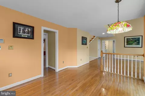 Entry Way - 56 Bellchase Ct, Pikesville, MD 21208 photo 6 of 7