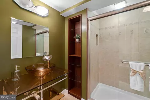 Bath - 56 Bellchase Ct, Pikesville, MD 21208 photo 5 of 5