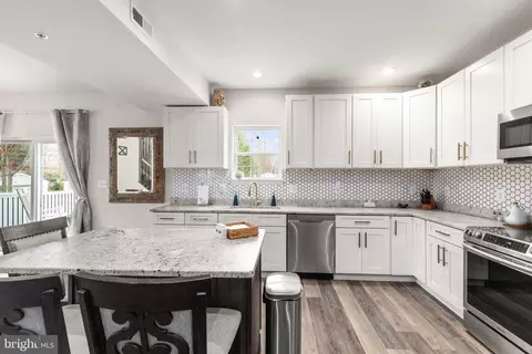 Kitchen - 13118 Miles Rd, Middle River, MD 21220 photo 2 of 3
