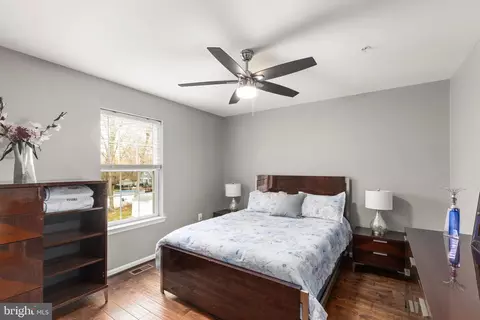 Bedroom - 13118 Miles Rd, Middle River, MD 21220 photo 4 of 7