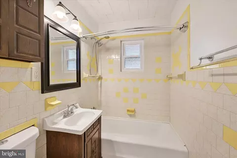 Bath - 563 Compass Rd, Middle River, MD 21220 photo 1 of 2