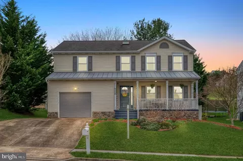 9528 Hallhurst Rd, Nottingham, MD 21236
