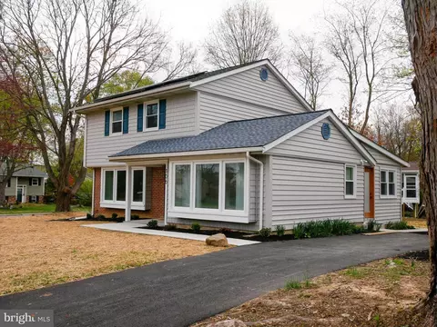 106 Lamport Rd, Reisterstown, MD 21136