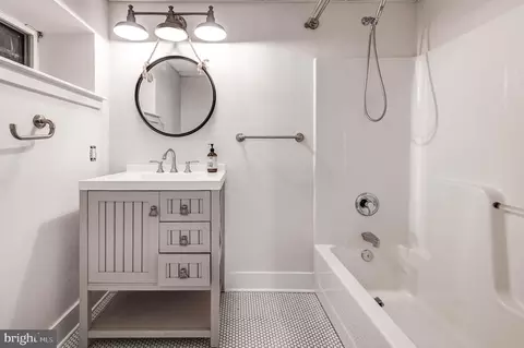 Bath - 27 Thomas Shilling Ct, Upperco, MD 21155 photo 5 of 5