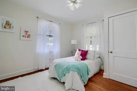 Bedroom - 209 Middle River Rd, Middle River, MD 21220 photo 3 of 7