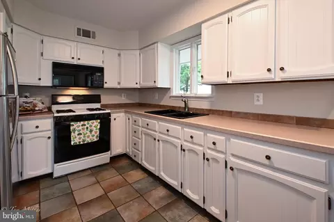 1135 Beech Dr, Middle River, MD 21220 photo 18
