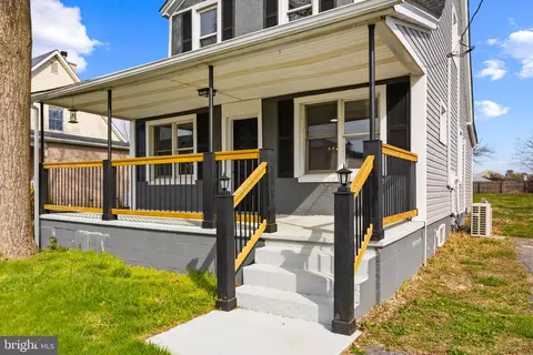 7306 Hughes Ave, Sparrows Point, MD 21219 photo 2
