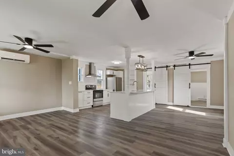 7306 Hughes Ave, Sparrows Point, MD 21219 photo 4