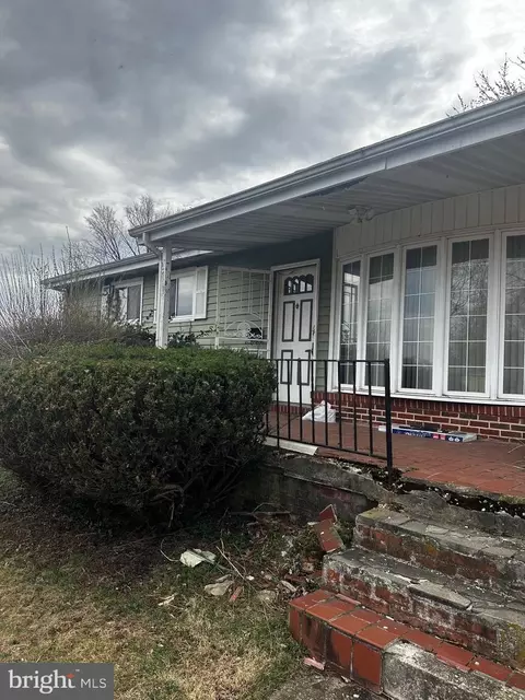 6110 Talles Rd, Baltimore, MD 21207