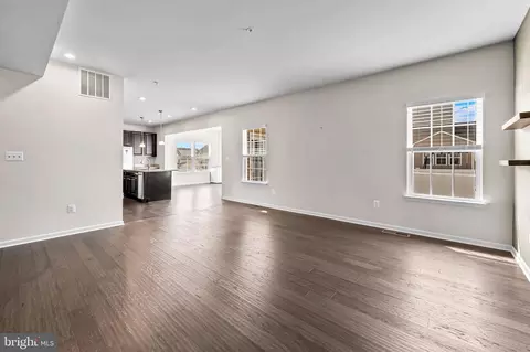 906 Oakfields Ct, Middle River, MD 21220 photo 15