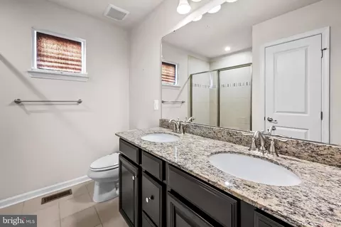 906 Oakfields Ct, Middle River, MD 21220 photo 35