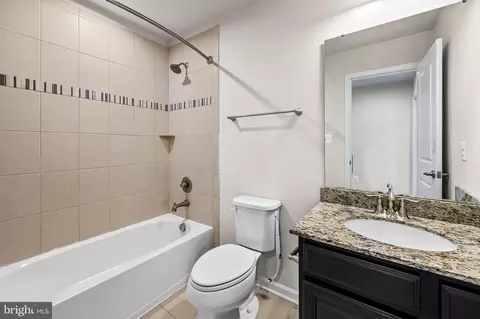 906 Oakfields Ct, Middle River, MD 21220 photo 30