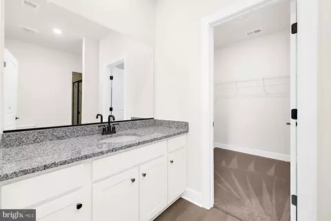 Entry Way - 5211 Mccormick Ave, Baltimore, MD 21206 photo 6 of 6