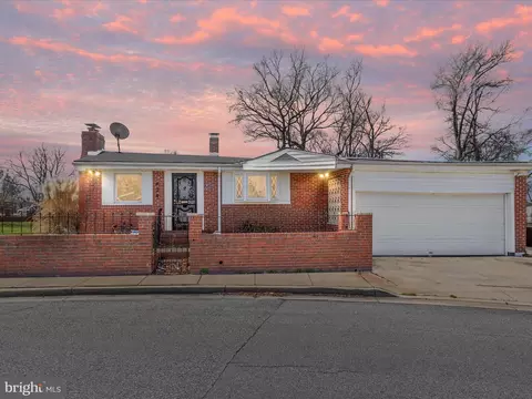 11 Fleming Dr, Dundalk, MD 21222 photo 1