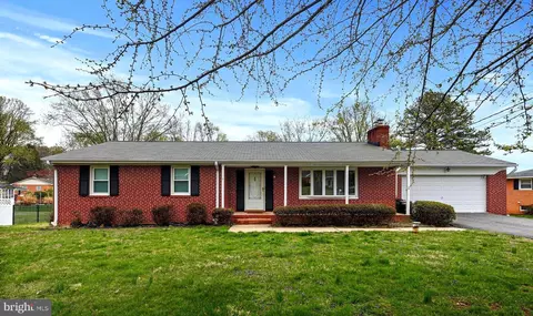 9826 Fox Hill Rd, Perry Hall, MD 21128
